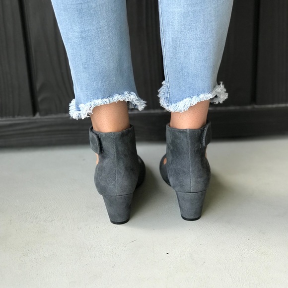 NIB Cyndi Gray Kid Suede Wedge Heel - Picture 7 of 8